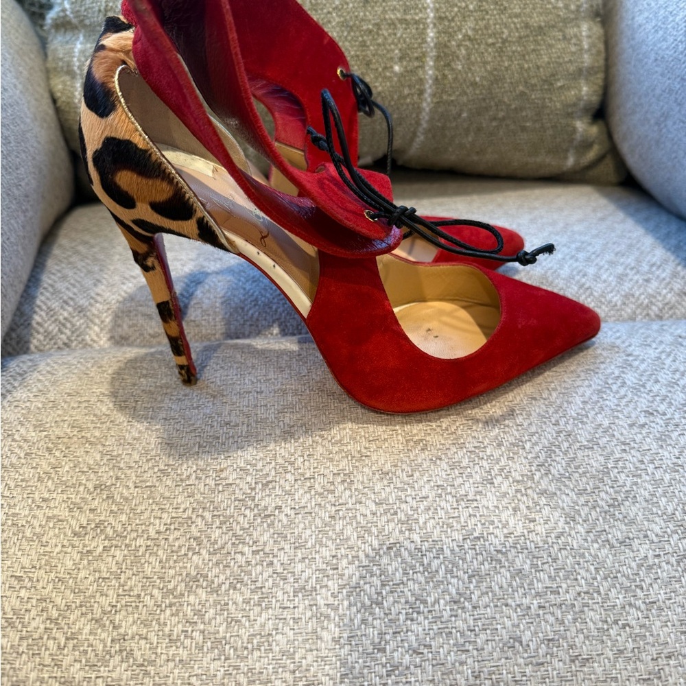 Christian Louboutin Chic Red Suede Heels with Bow Detail - Picture 2 of 6